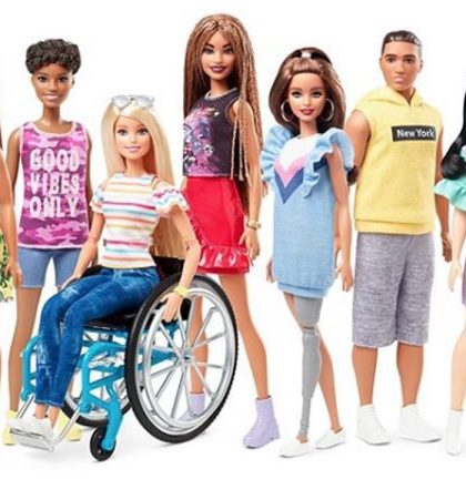 Barbie expande su inclusión con muñecas con prótesis y en sillas de ruedas
