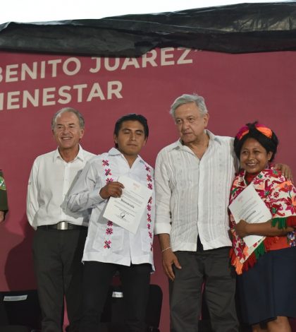 La guerra es contra la  corrupción y desigualdad: AMLO