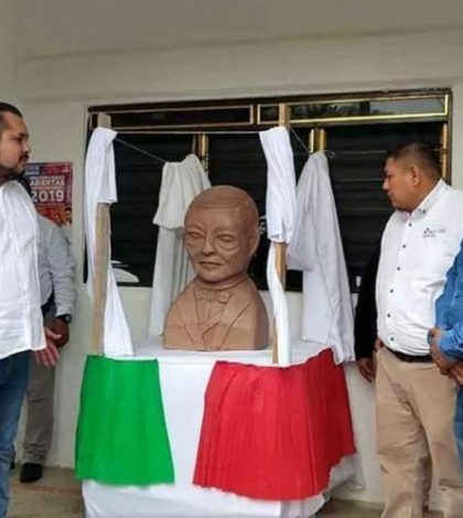 Escultor de busto de Benito Juárez hará uno de López Obrador