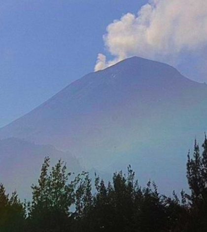 Reporta el Popocatépetl 5 explosiones y 2  sismos: Cenapred