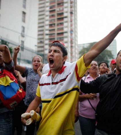 Chavismo y oposición marchan en Venezuela