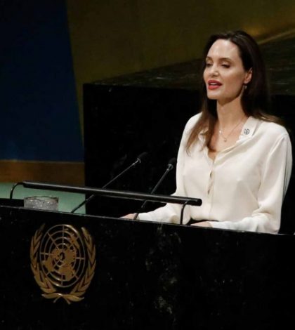 Angelina Jolie defiende a mujeres afganas ante ministros de la ONU