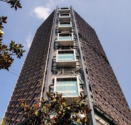 Reportan incendio en Torre Bancomer; banco niega incidente