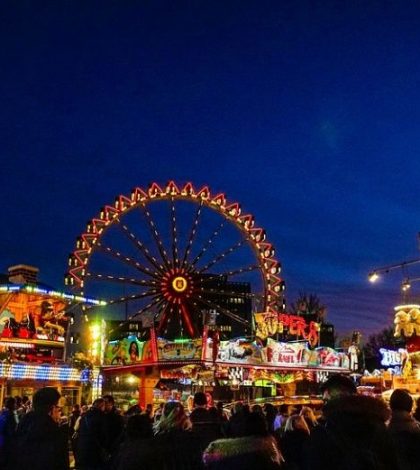 Hombre mata a su esposa a puñaladas en una feria de Puebla