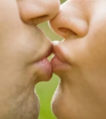 ¿Que el beso es toda una ciencia? Es verdad…