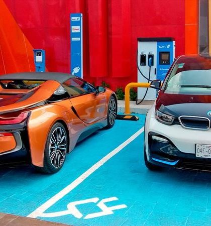 BMW inaugura el corredor de carga de autos eléctricos más grande en México