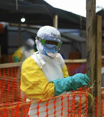 Ébola podría propagarse si no cesan los ataques: OMS