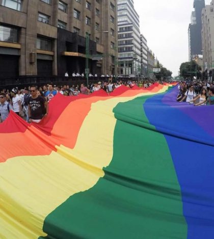 Revela encuesta que más del 50% de personas LGBTTTI han pensado en suicidio