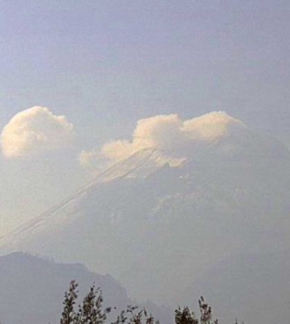 En 24 hrs registra el Popocatépetl 64 exhalaciones: Cenapred