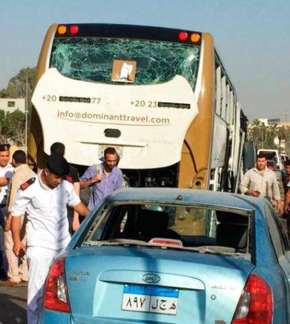 Suman 17 turistas  Heridos tras atentando a autobús en Egipto
