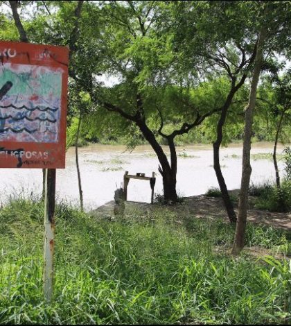 Patrulla fronteriza rescata a un niño hondureño en el río Bravo