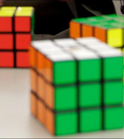Nuevo algoritmo  de IA resuelve el Cubo de Rubik