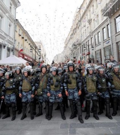 Detienen a 600 personas durante protesta opositora en Rusia
