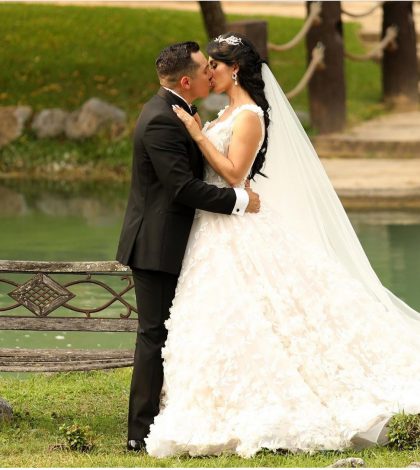 Emotiva boda de Edwin Luna y  Kimberly Flores