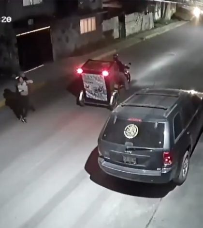 Mototaxista salva a joven de ser secuestrada en calles de Toluca