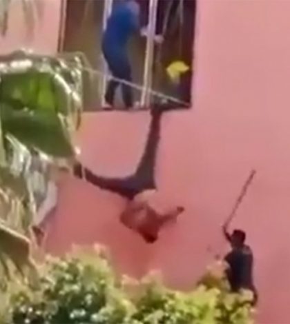 #Video: ‘Dale, dale dale…’, cantan a presunto ladrón que termina como piñata
