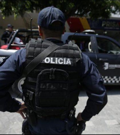 Indagan muerte de hombre hallado en canal de Ciudad de México