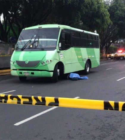 Muere mujer atropellada por camión afuera del Metro Viveros