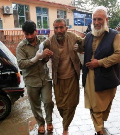 Un atentado en una mezquita en Afganistán deja 63 muertos