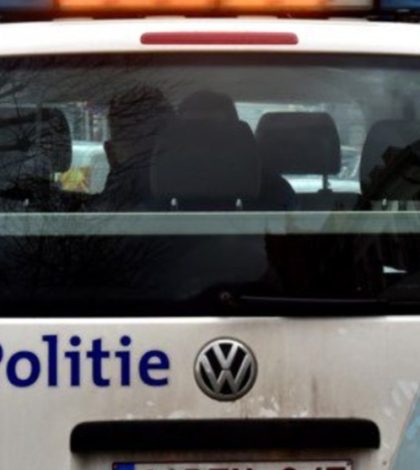 Policía belga halla a  12 migrantes en camión  frigorífico en norte del país