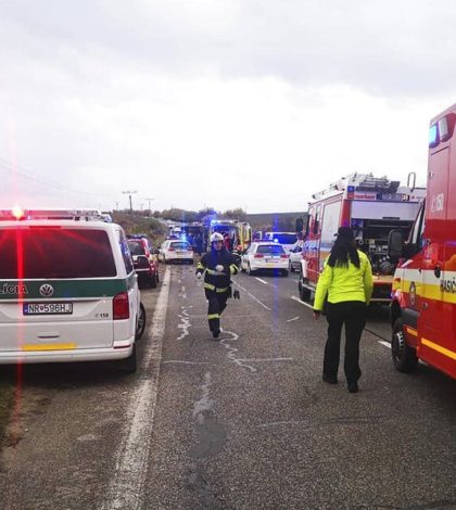 Al menos 13 muertos y 20 heridos tras accidente de autobús en Eslovaquia