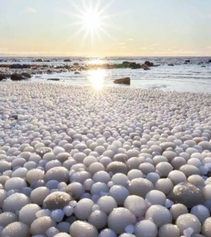 ¿Qué son los esos ‘huevos’ de hielo que aparecieron de la nada en Finlandia? (video)