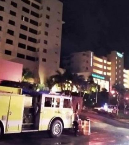 Impera calma en Cancún tras incendio en hotel