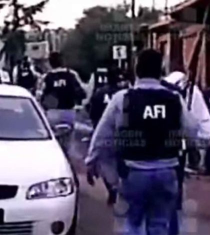 #Video: Lincharon a dos, la tele lo registró; policías federales fueron acusados de secuestrar niños