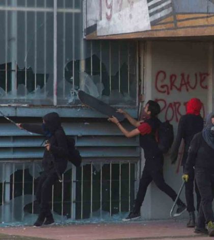 Vándalos buscaban que policía violara autonomía de UNAM: GCDMX