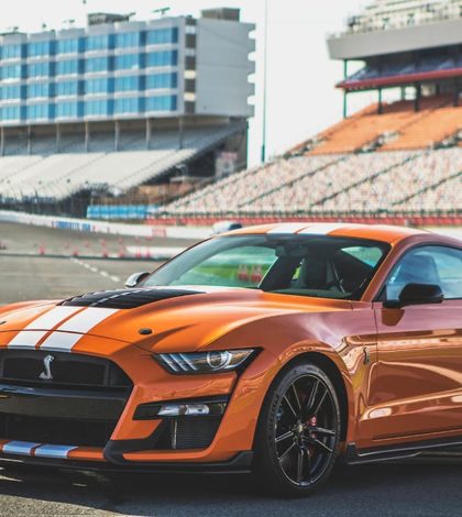 Ford insiste que los dueños del Mustang Shelby GT500 deben tomar clases de manejo