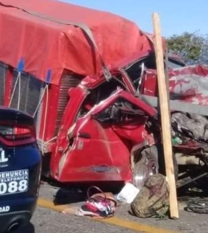 Mueren dos peregrinos por accidente carretero, en Oaxaca