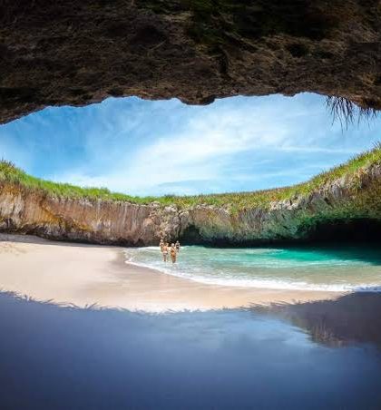 Estas son las extrañas pero  increíbles playas de  arena rosa