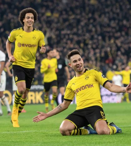Dortmund golea en casa y se mantiene en la competencia