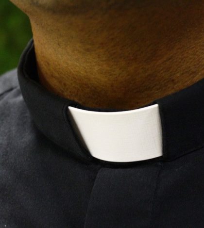 Un sacerdote pedófilo tuvo  un hijo con una menor de 14 años