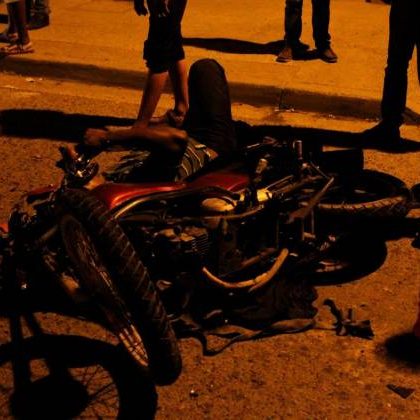 Dos heridos en accidente de motocicleta