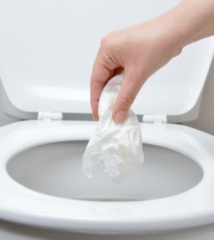 Es Urgente que sepas que el papel higiénico debe irse por la taza del baño, urgente!