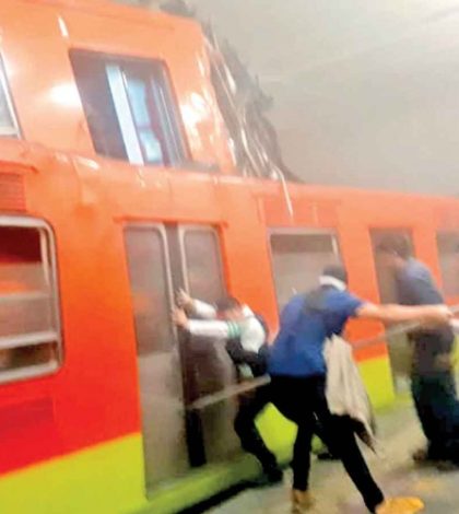 #Video: Chocan trenes del metro Tacubaya; hay 41 heridos y un muerto