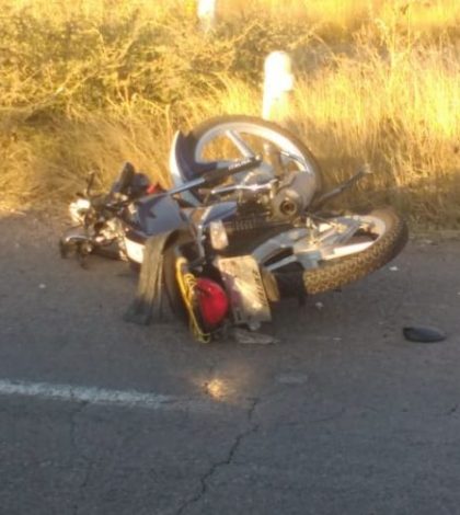 Fallece joven al  caer de su moto