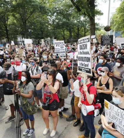 Otro afroamericano muere por disparos de la policía en Atlanta