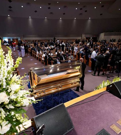 Entre reclamos de ‘justicia’,  sepultan a George Floyd en Houston