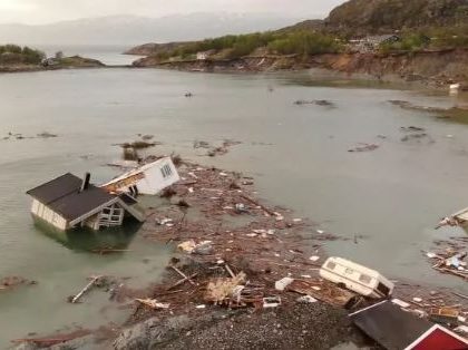 Ocho casas terminan en el mar tras impresionante deslave en Noruega