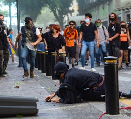 Suman 28 detenidos por disturbios durante protesta en Guadalajara por Giovanni López