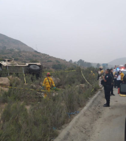 Vuelca unidad de la Sedena en Tijuana; reportan 5 muertos