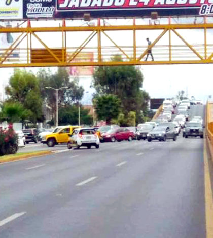 Carambola de cinco vehículos en SNM, solo daños