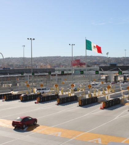 Continuará restringida el paso fronterizo entre México y Estados Unidos