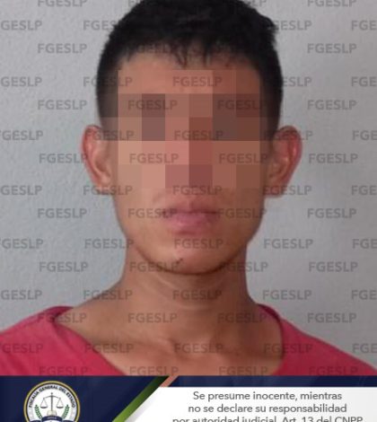 En Ciudad Valles joven fue detenido por agentes investigadores en posesión de droga