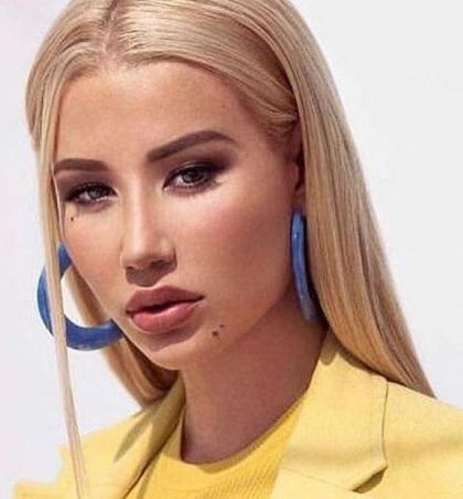 Iggy Azalea colapsa las redes sociales tras revelar que tiene un hijo