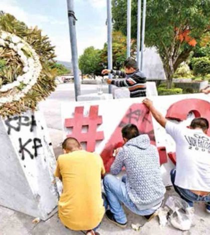 Interpol busca a Tomás Zerón por caso Ayotzinapa; huyó del país