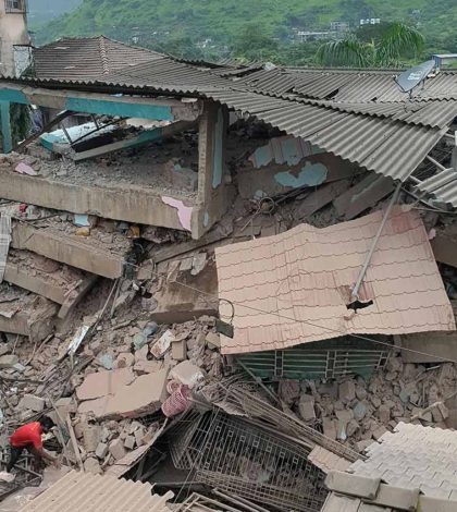 Derrumbe de edificio en India deja al menos 11 muertos