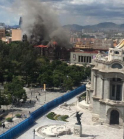 Reportan incendio en iglesia de Santa Veracruz en Centro Histórico